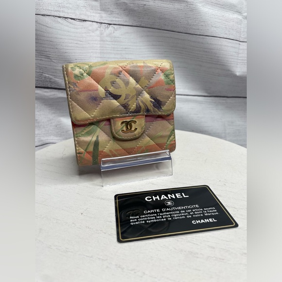 CHANEL Tropical Printed Matelasse Leather Trifold Compact Wallet with COA - Picture 3 of 12